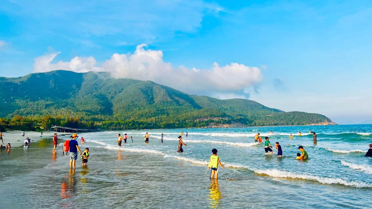 The Track Homestay - Near Bai Dai Beach Cam Lam Экстерьер фото