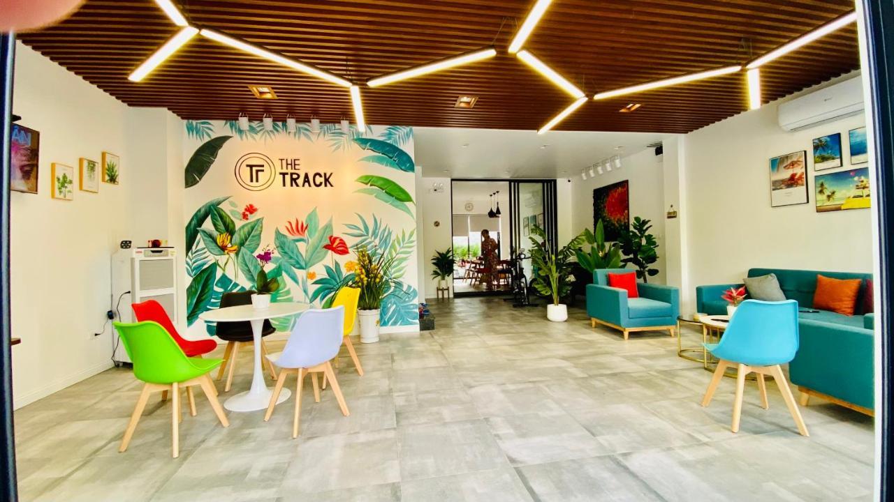The Track Homestay - Near Bai Dai Beach Cam Lam Экстерьер фото